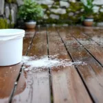 entdecke, wie du mit einem einfachen trick deine terrasse sauber bekommst und warum dein hochdruckreiniger dafür oft überflüssig ist.